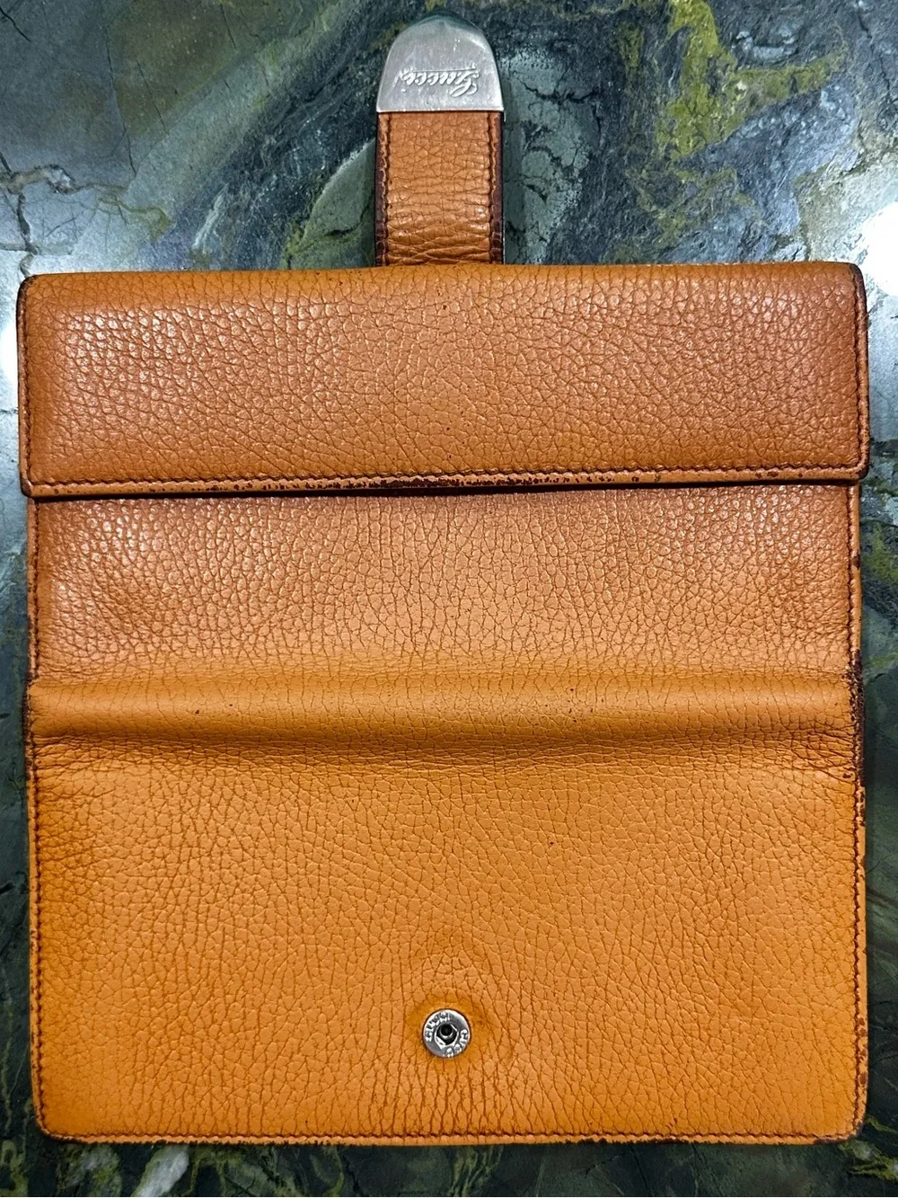 Gucci Signoria Continental Pebbled Leather Wallet Tan Silver-tone Logo Plaque